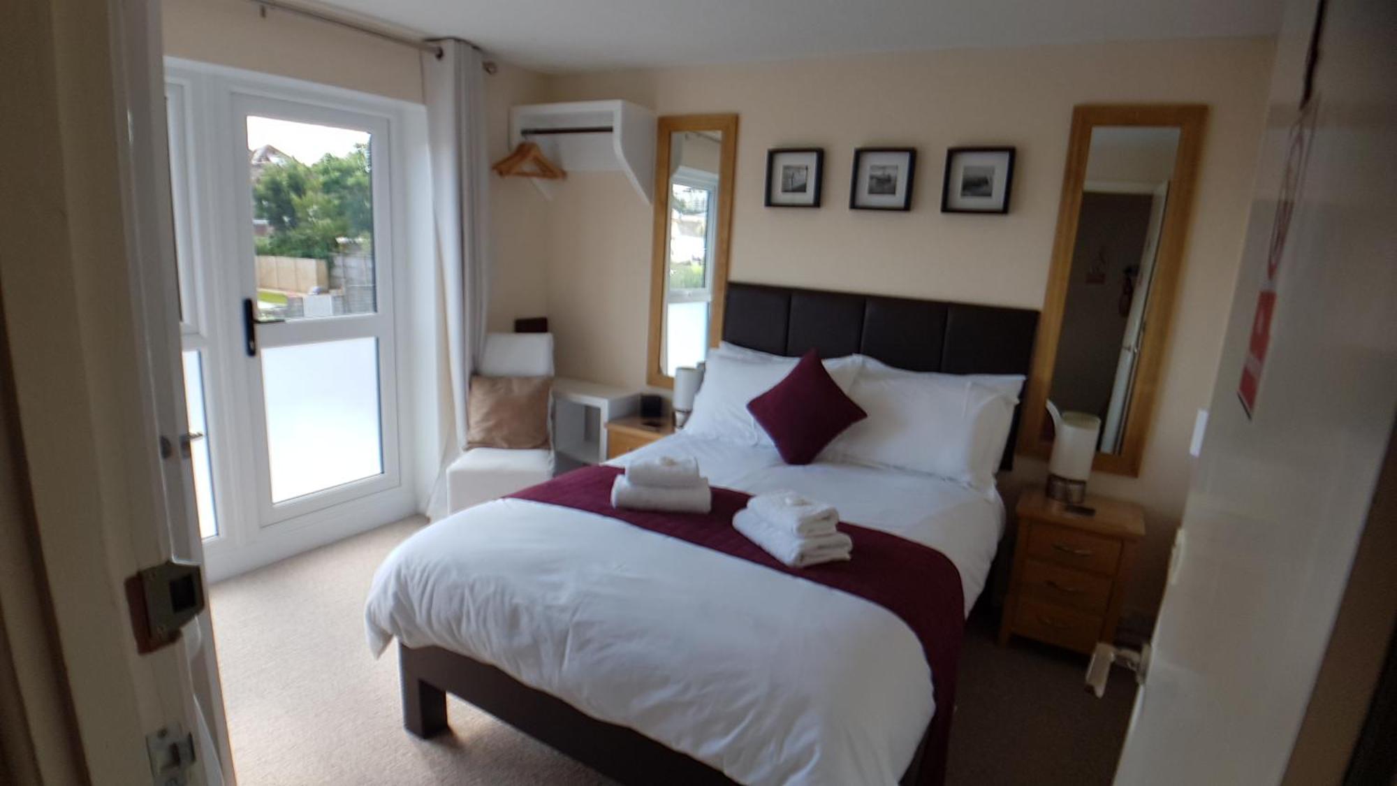 Charnwood Guest House Lyme Regis Habitación foto